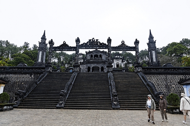 Hué-Tombeau de Khaï Dinh-010